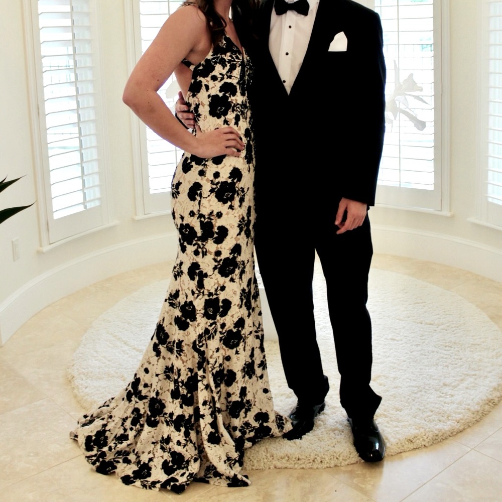 Formal black and white Jovani dress. Rare find!